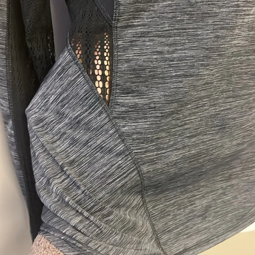 Lululemon Athletica Heather Black Scoop Neck Long Sleeve Lace Panel Shirt-Size 6 - Image 6