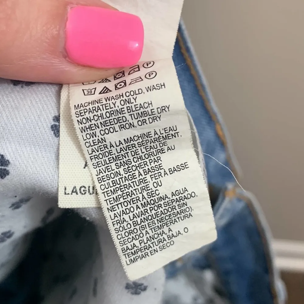 Lucky Brand Laguna Low Rise Light Wash Distressed Shorts in Hudlow - Image 6