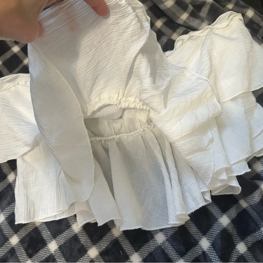 SHEIN White Flowy Ruffled Tiered Tube Top size large - Image 4