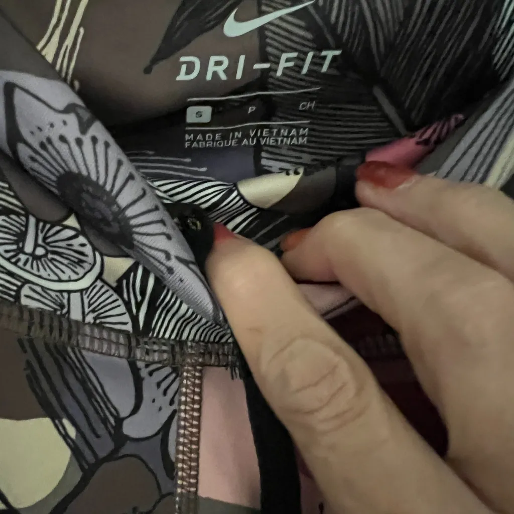 Nike Dri-FIT Floral Patterned Apparel - Image 3