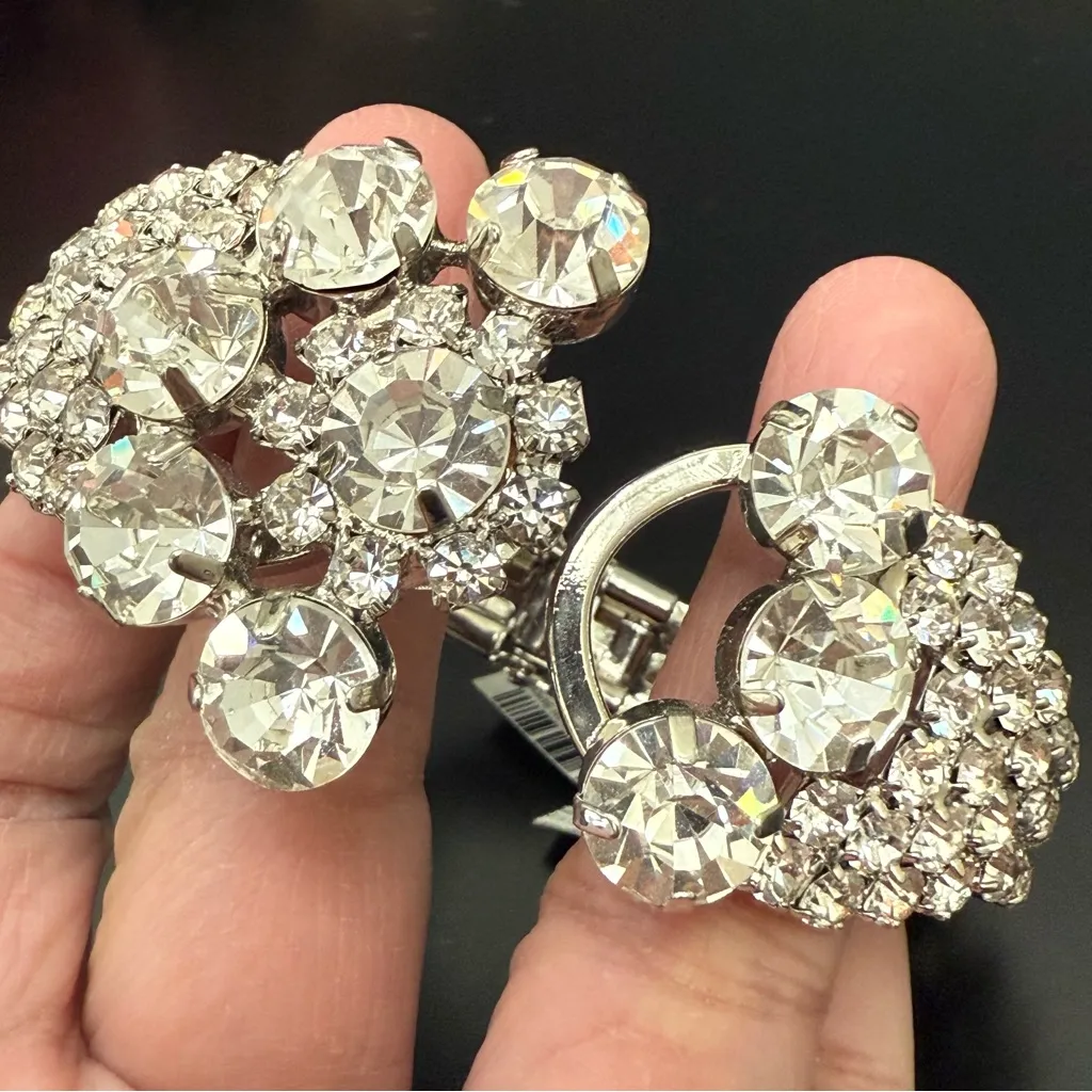 BANANA REPUBLIC Silver-tone Pave Rhinestones Flower Hinged Bangle Bracelet - Image 7