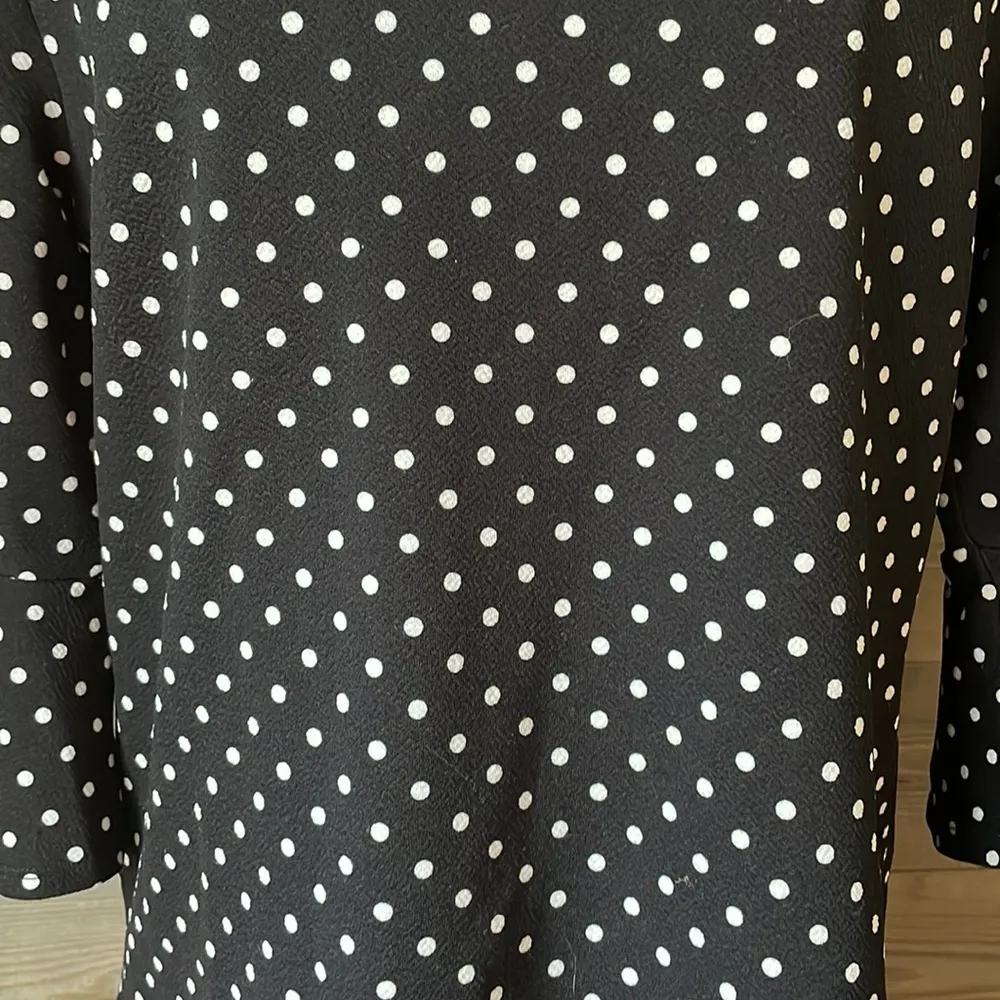 Croft and barrow black and white polkadotted, bell sleeve shirt - Image 2