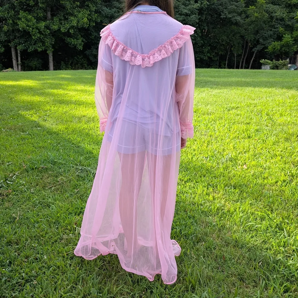 Vintage 1960s Sheer Baby Doll Robe Size Medium Pink Lace Trim - Image 3