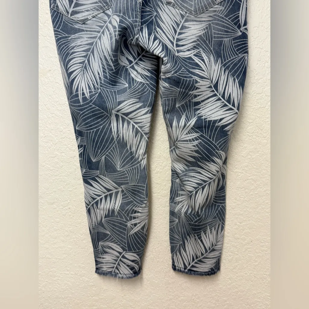 JORDACHE Blue Leaf Print Jeans Size 12 - Image 12