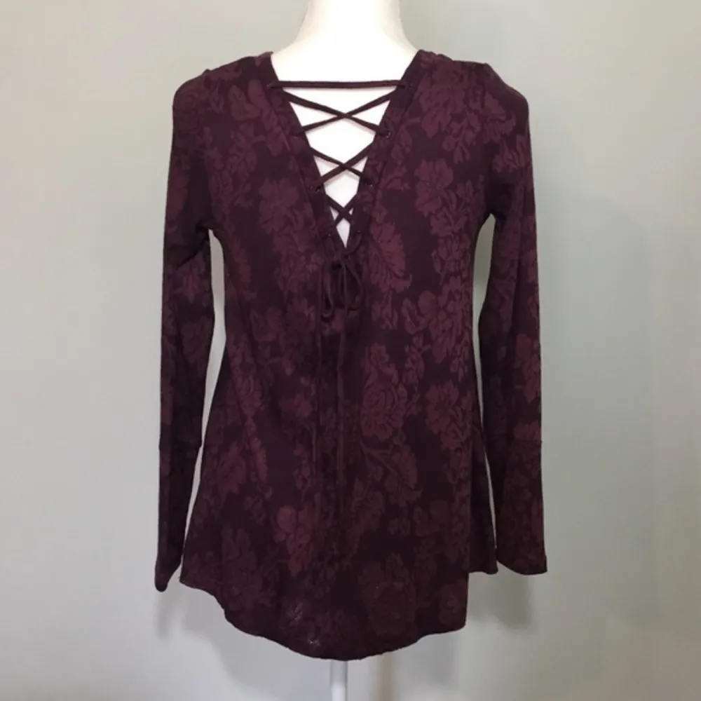 NWOT Purple  Damask Jacquard Lace Top New - Image 4