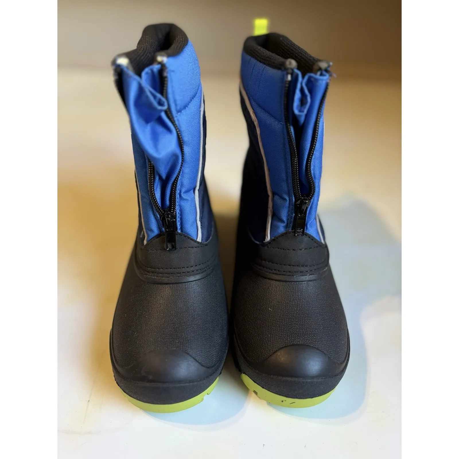 Arctic Shield Snow Boots Womens Size 5 90%+ Heat Retention Zip Up Black/Blue Black - Image 4