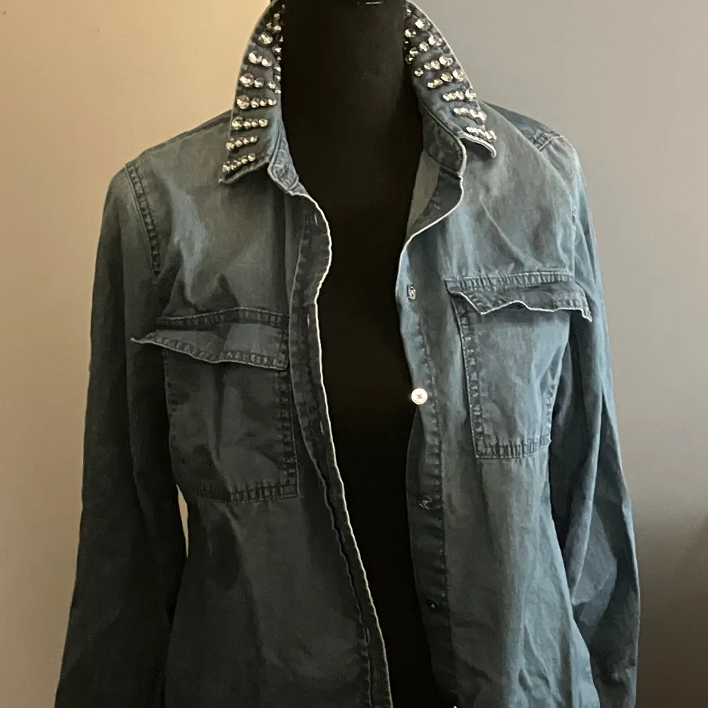 MICHAEL Michael Kors Blue Button Down Shirt with Studded Collar Size M - Image 6