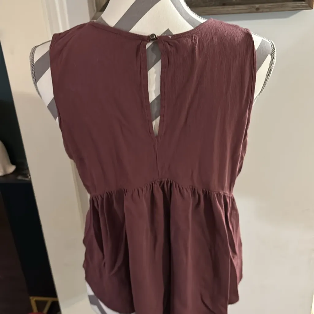 Great lace eyelet tank - Image 2