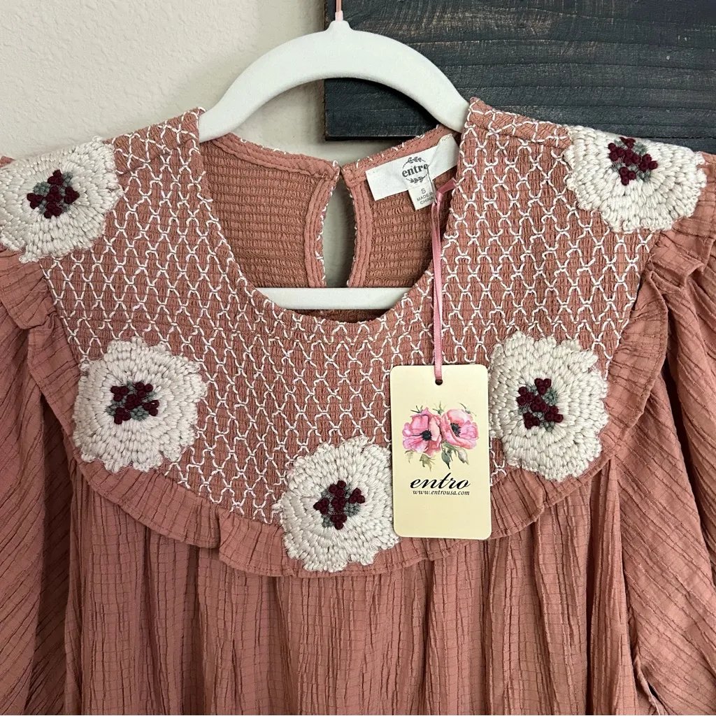 Entro Women's Puff Sleeve Top in Rust with Embroidered Flowers - Image 2