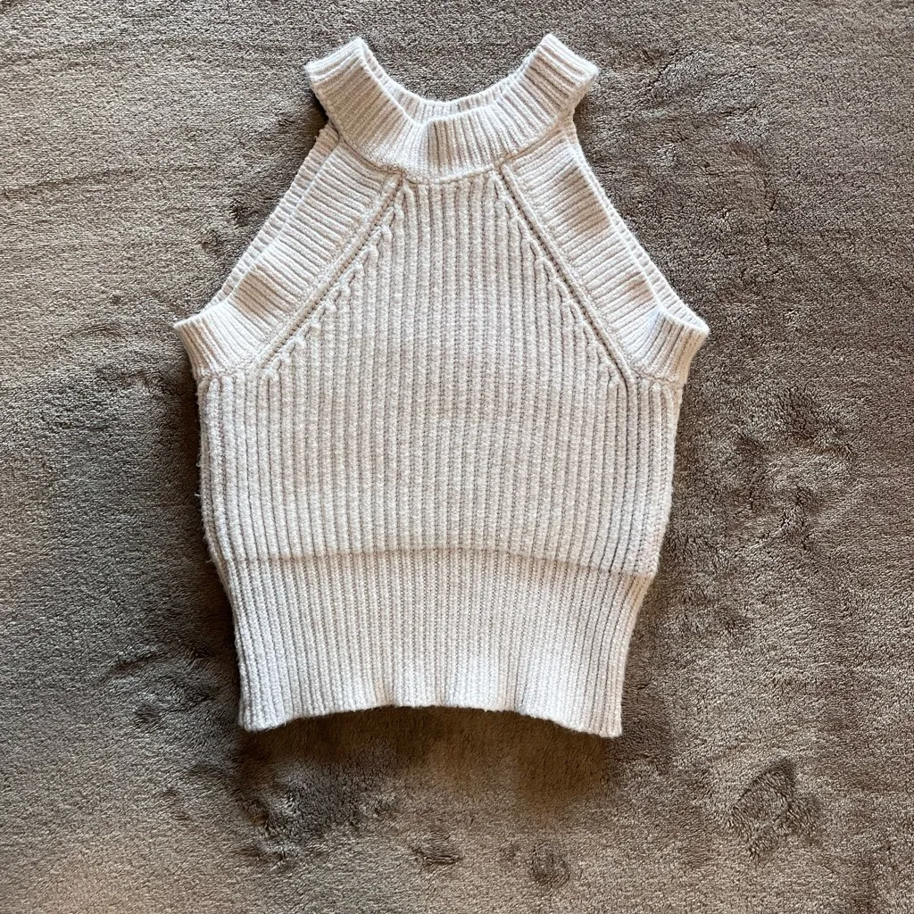 BRANDY MELVILLE Dim White Knitted Mock Neck Sweater Tank Top ONE SIZE EUC - Image 3