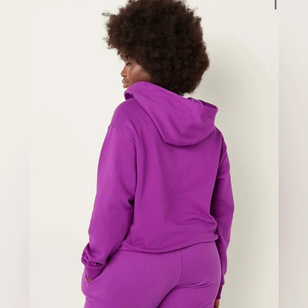 NWT Victoria’s Secret Pink Hoodie Size L Couture Fuchsia Color Sans Logo - Image 4