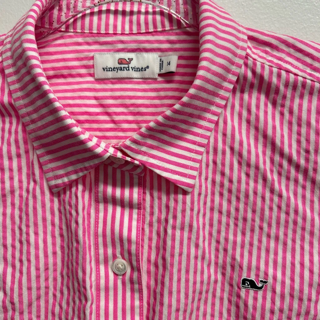 Vineyard Vines Women’s Pink and White Striped Button Down Preppy Oxford Shirt - Image 2