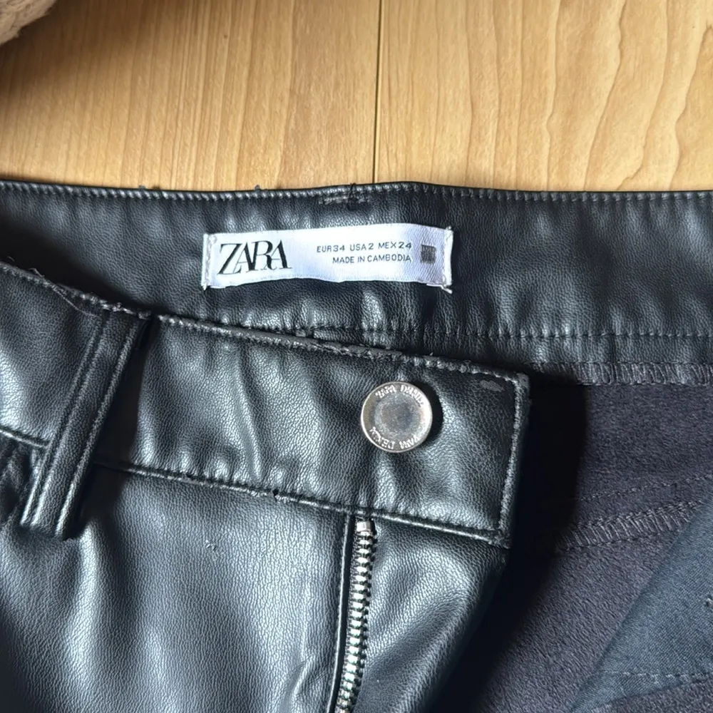 Zara Faux Leather Jeans - Image 4