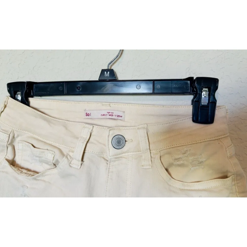 NWT So High Rise Curvy Midi Beige Jean Shorts Size 1/25 W  4' in Inseam Stretch - Image 2