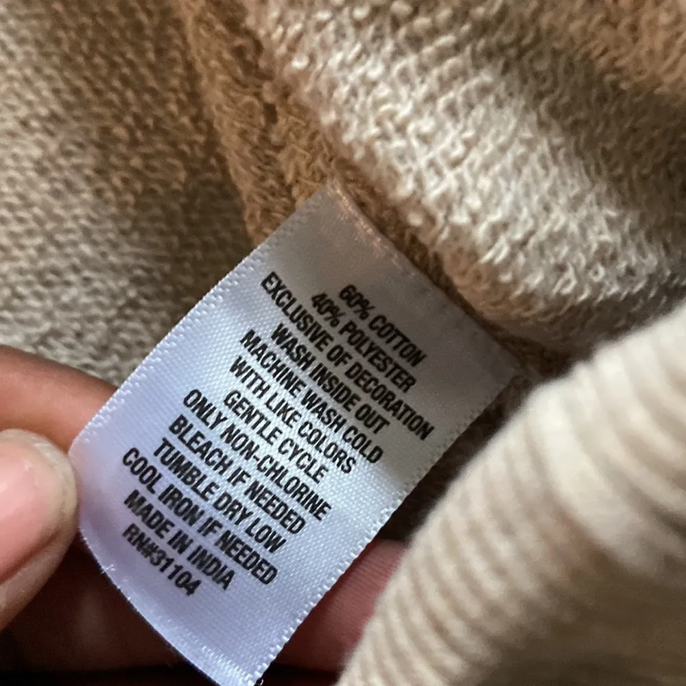 Crown & Ivy Sweater SIZE L - Image 5