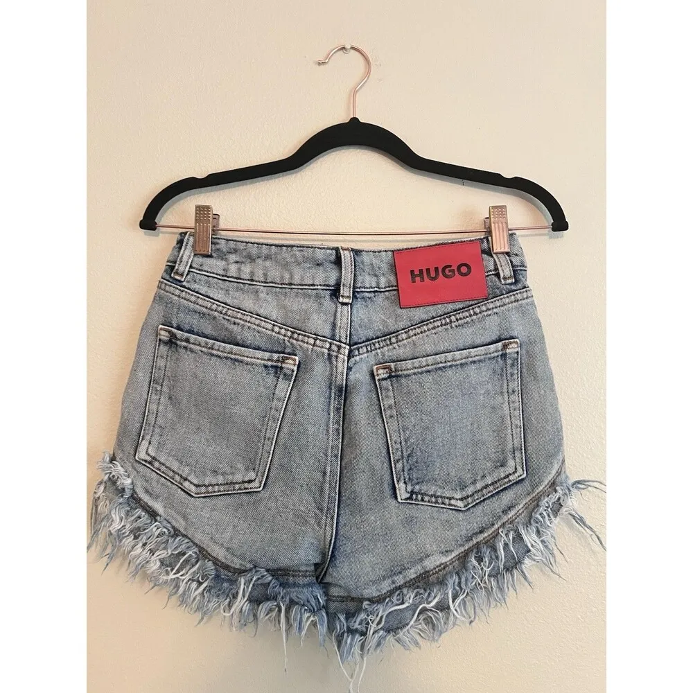 Hugo Gailey Jean Shorts Women’s Size 27 Blue Denim Fray Hem 5 Pocket Lightwash - Image 12