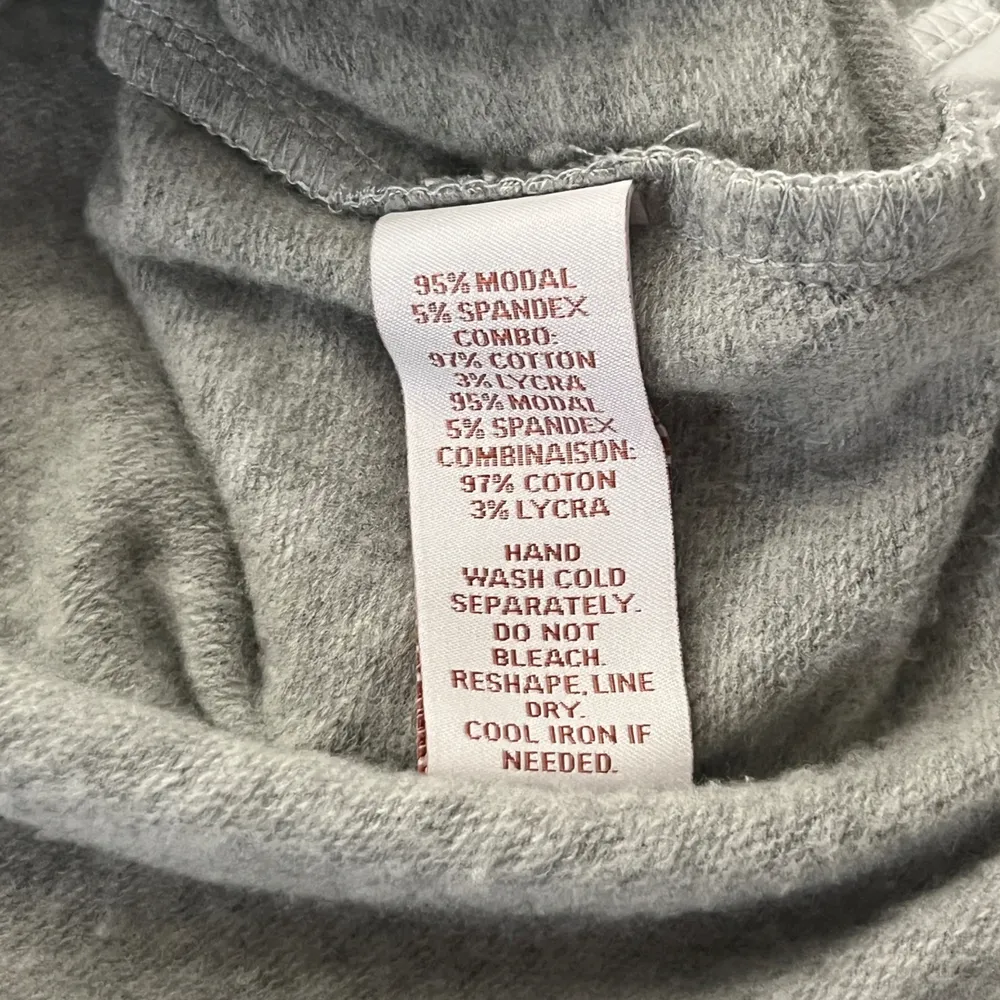 Scripted Cold-Shoulder Women's Top in Gray - Image 6