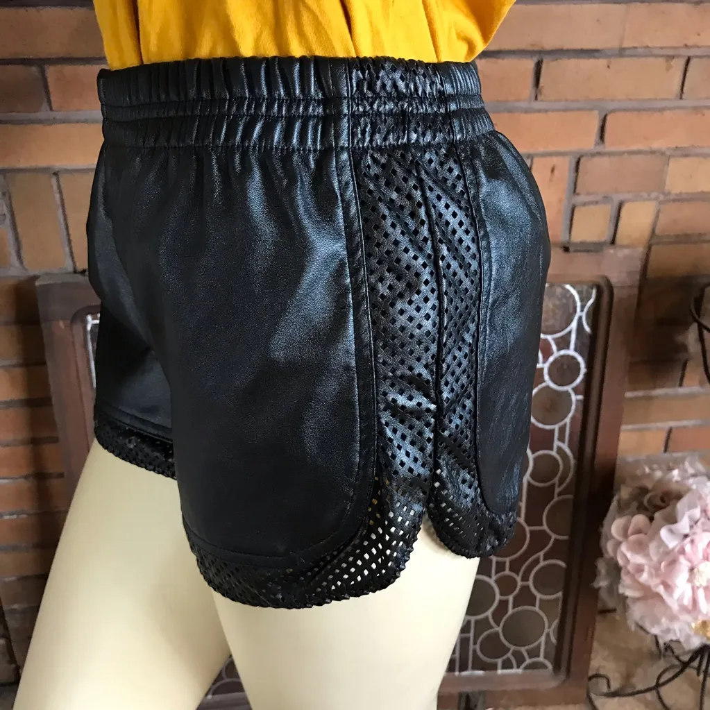 RUE 21 BLACK FAUX LEATHER SHORTS NWT (M) - Image 3