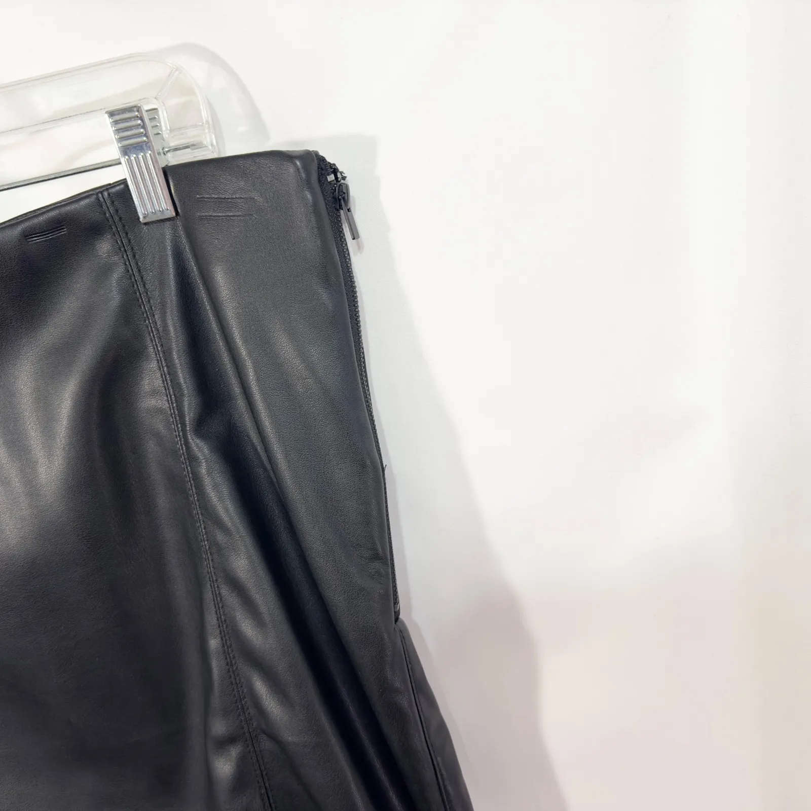 Liverpool Los‎ Angeles Size 12P Faux Leather Skirt Vegan Black Pencil Edgy 1091 - Image 4