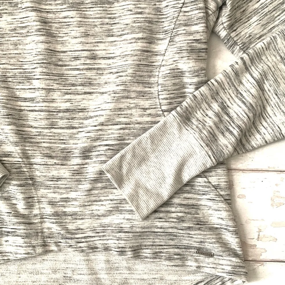 Avalanche Outdoor Co. Size M Women’s Marled Gray Cowl Hoodie Sweatshirt Medium - Image 2