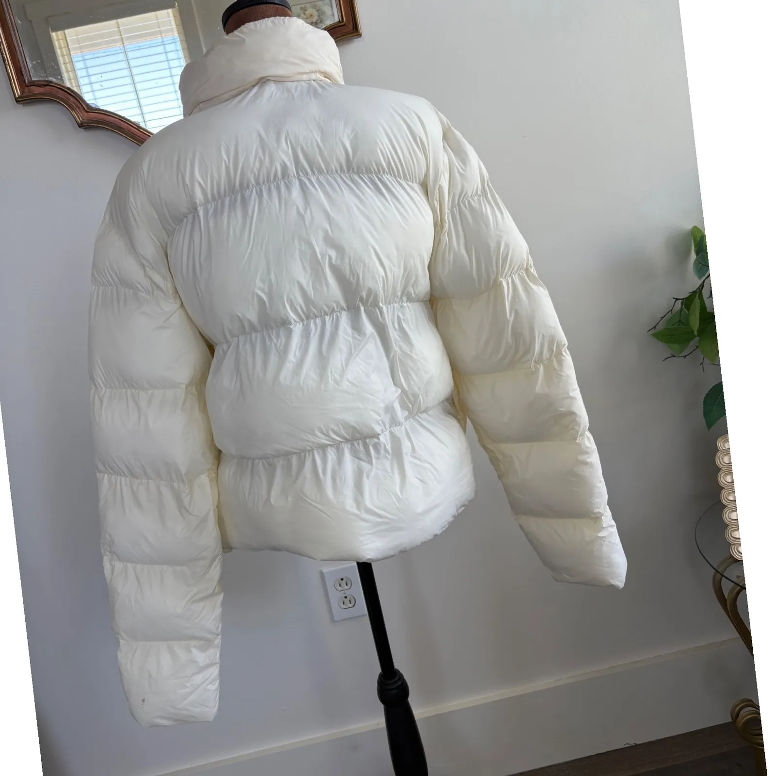 Fabletics Puffer Jacket Womens Size L Ivory White Full Zip Layering‎ Coat - Image 2
