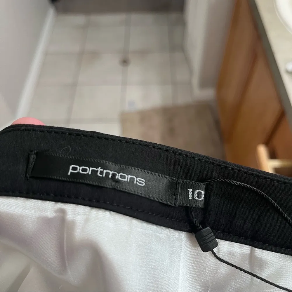 NWT Portmans womens geometric print asymmetrical skirt white 10 cyberpunk - Image 6