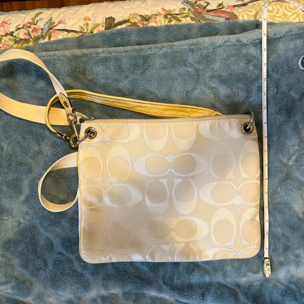 Coach Poppy yellow leather Cream Shoulder and adjustable strap - Image 5