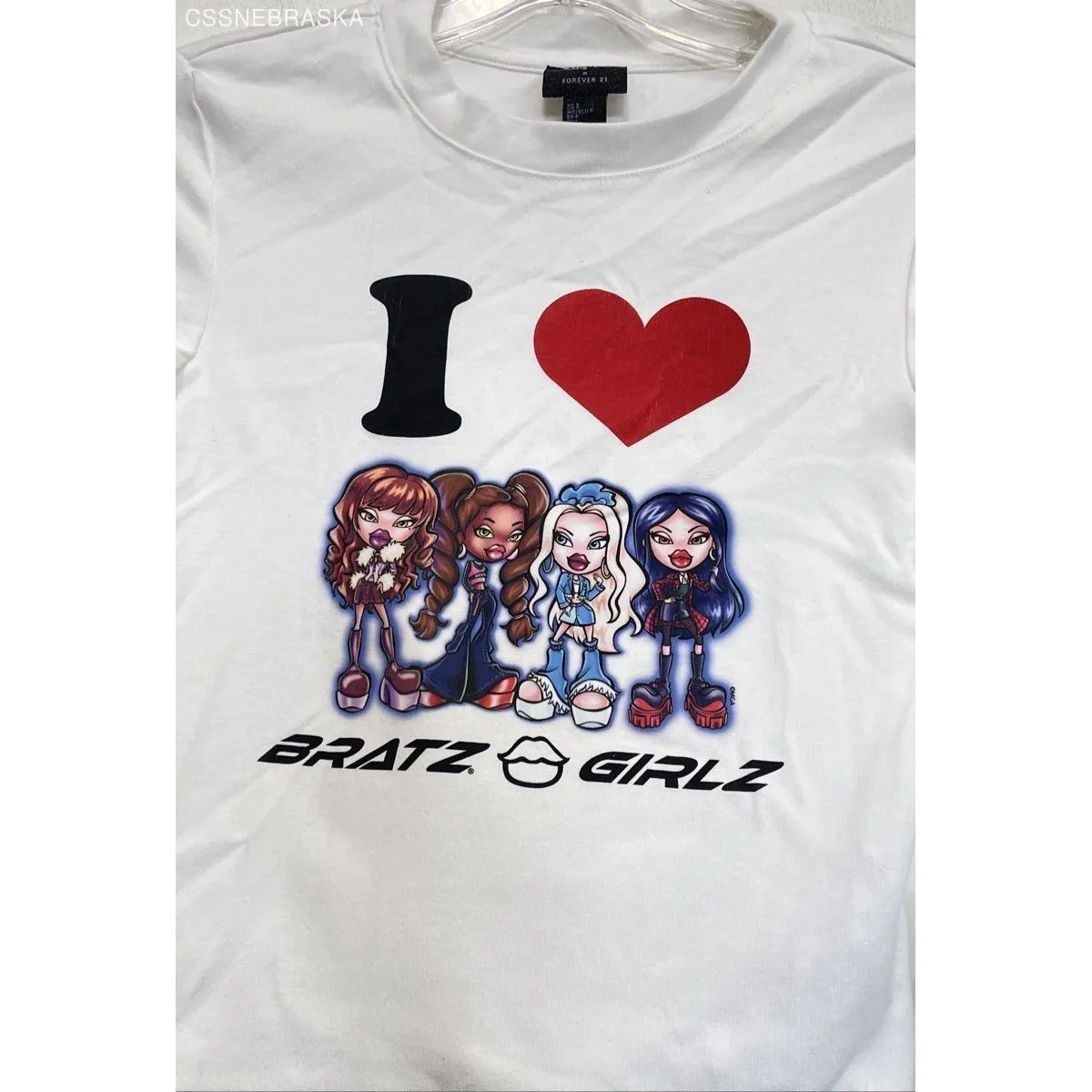 Forever 21‎ BRATZ Women's Juniors Graphic On T-Shirt Short Sleeves Top Tee -S - Image 2