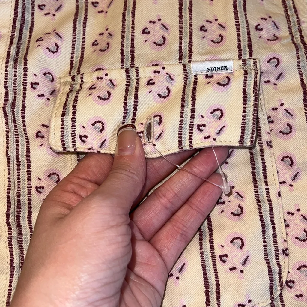 Mother Frenchie Shirt Blending‎ Into the Background Floral Size S NWOT Purple - Image 8