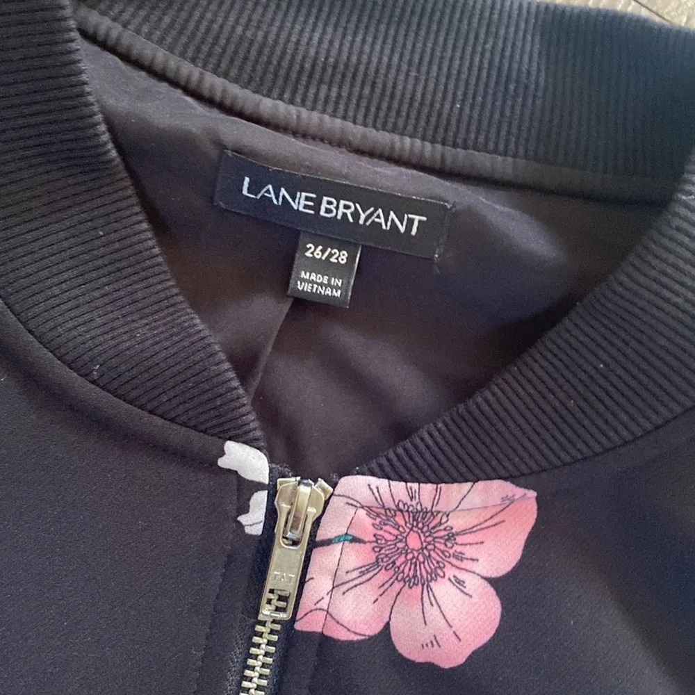 Lane Bryant Jacket Women Size 26 Floral Black Pink Full Zip Lightweight Coat - Image 2