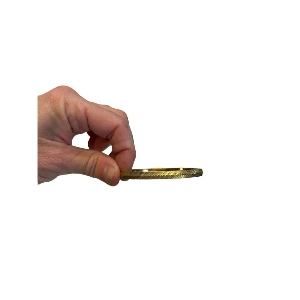 Money signed Gold toned bangle bracelet round - Image 3