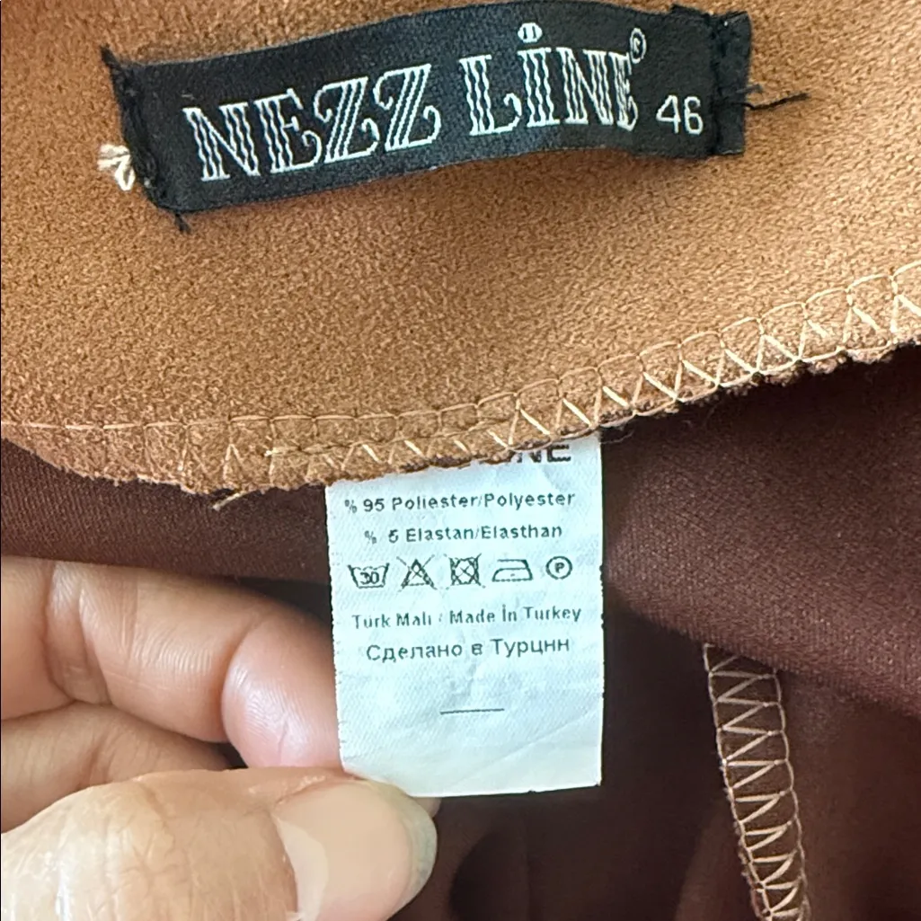 Elegant Asymmetrical Brown set Yellow Size undefined - Image 13