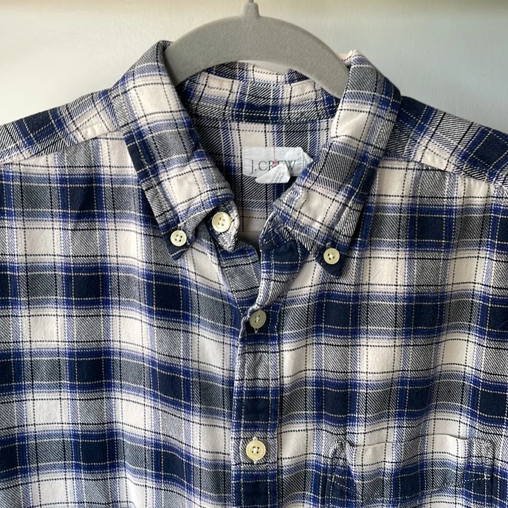 J. Crew Navy Blue White Plaid Flannel Size Medium - Image 3