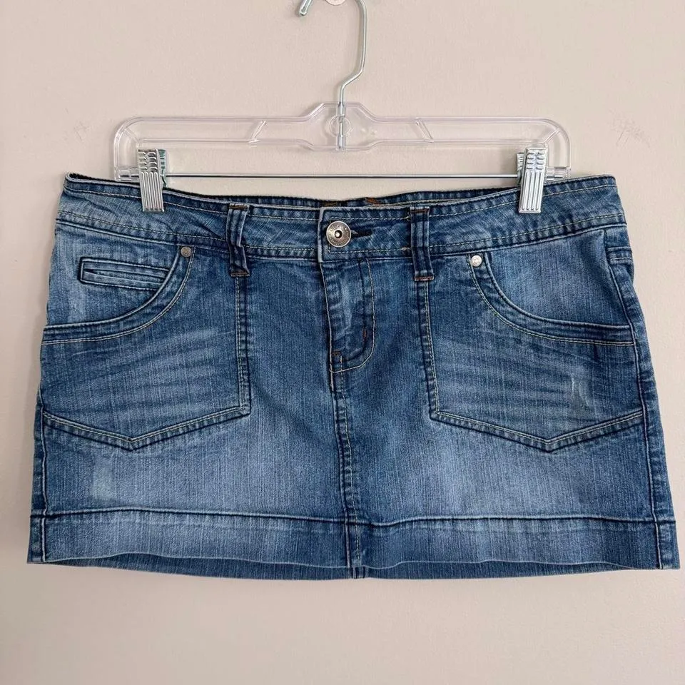 Y2K L.E.I. DENIM MINI SKIRT Size M - Image 3