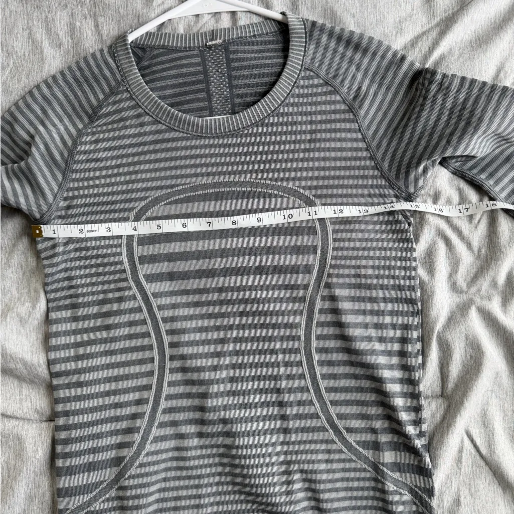 Lululemon Women's Size 6 Swiftly Tech Long Sleeve Crew Heathered Slate Gray - Image 5