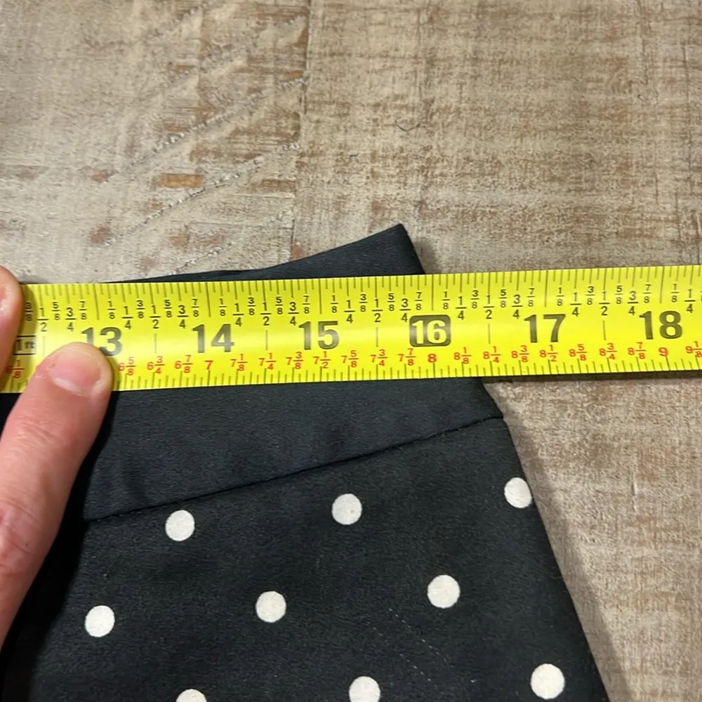 White House Black Market Black, cream and red statement skirt, size 8. EUC - Image 6