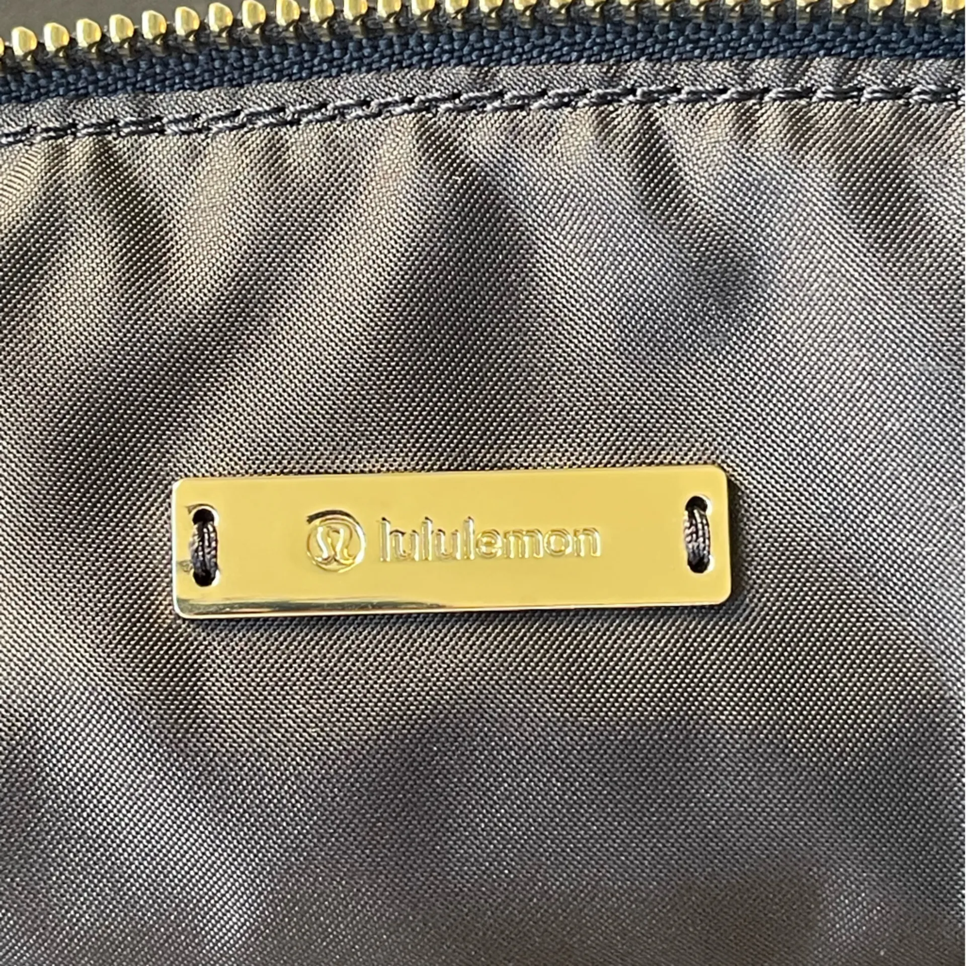 Lululemon All Night Festival Bag Vol 5L in Black /Gold - Image 13