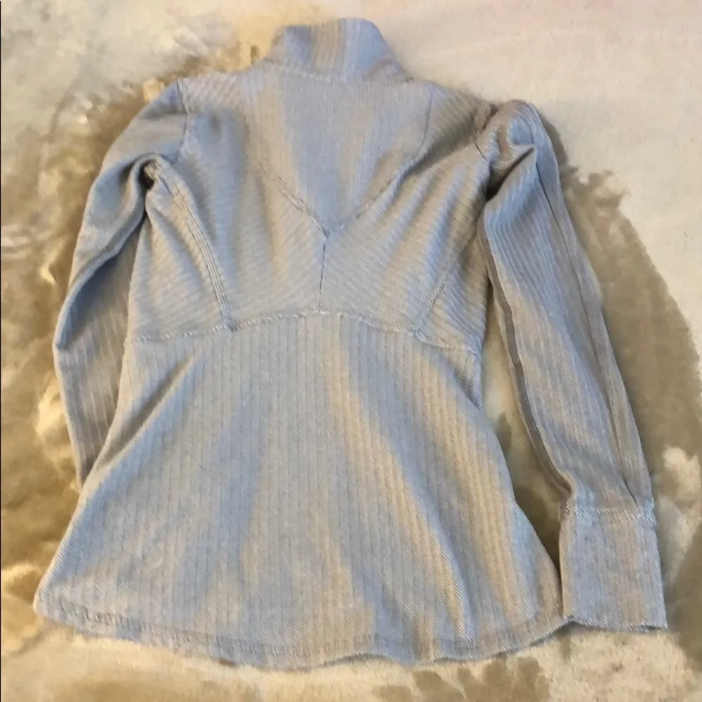 Lululemon  jacket - Image 4