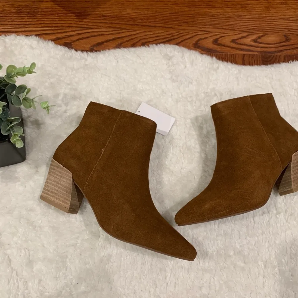 Kensie Lyden Brown Pointy Toe Suede Ankle Bootie Chunky Heels Size 7 NWT - Image 7
