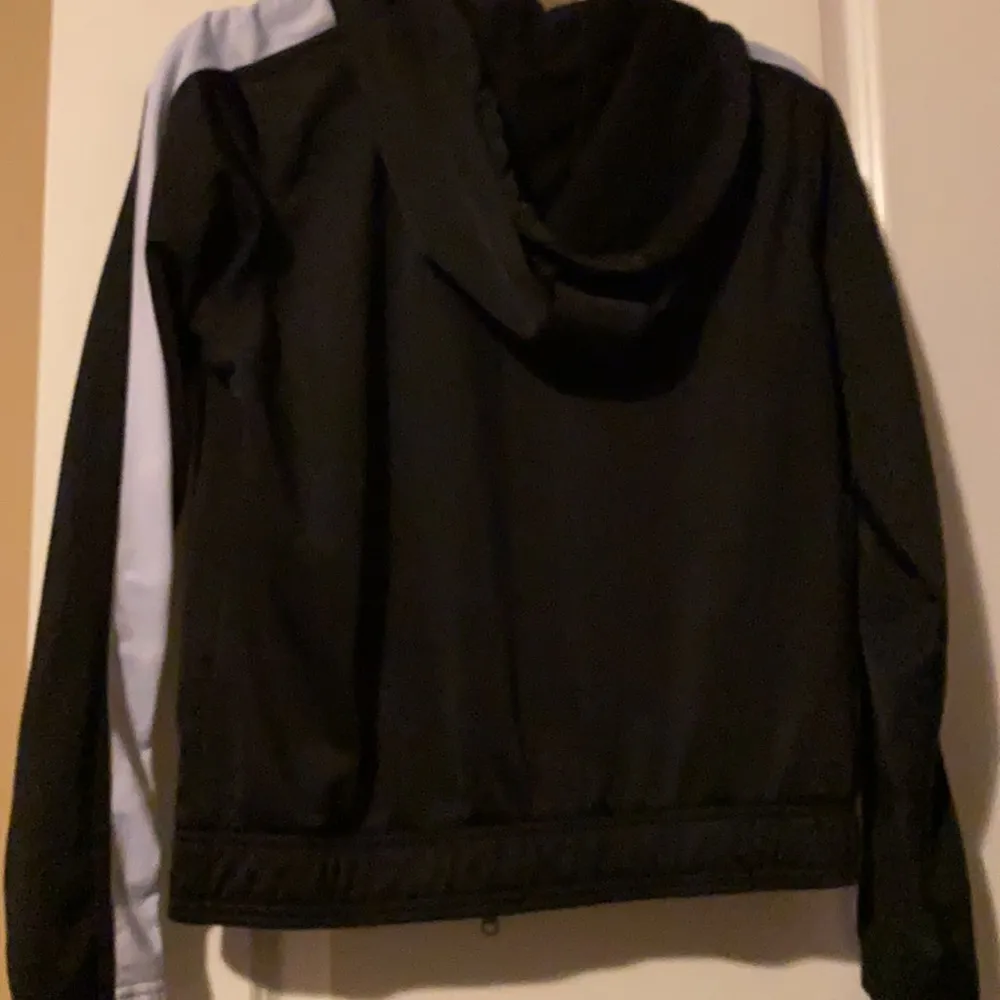 Puma track jacket hoodie black and grey y2k vintage - Image 4