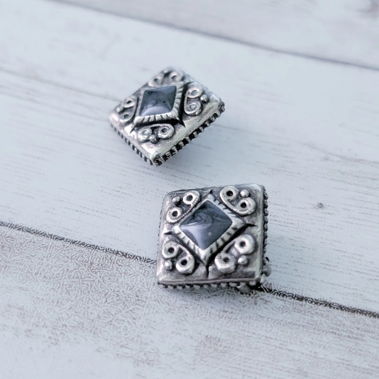 Vintage Clip On Earrings Dark Silver Tone & Dusky Dark Blue - Image 3