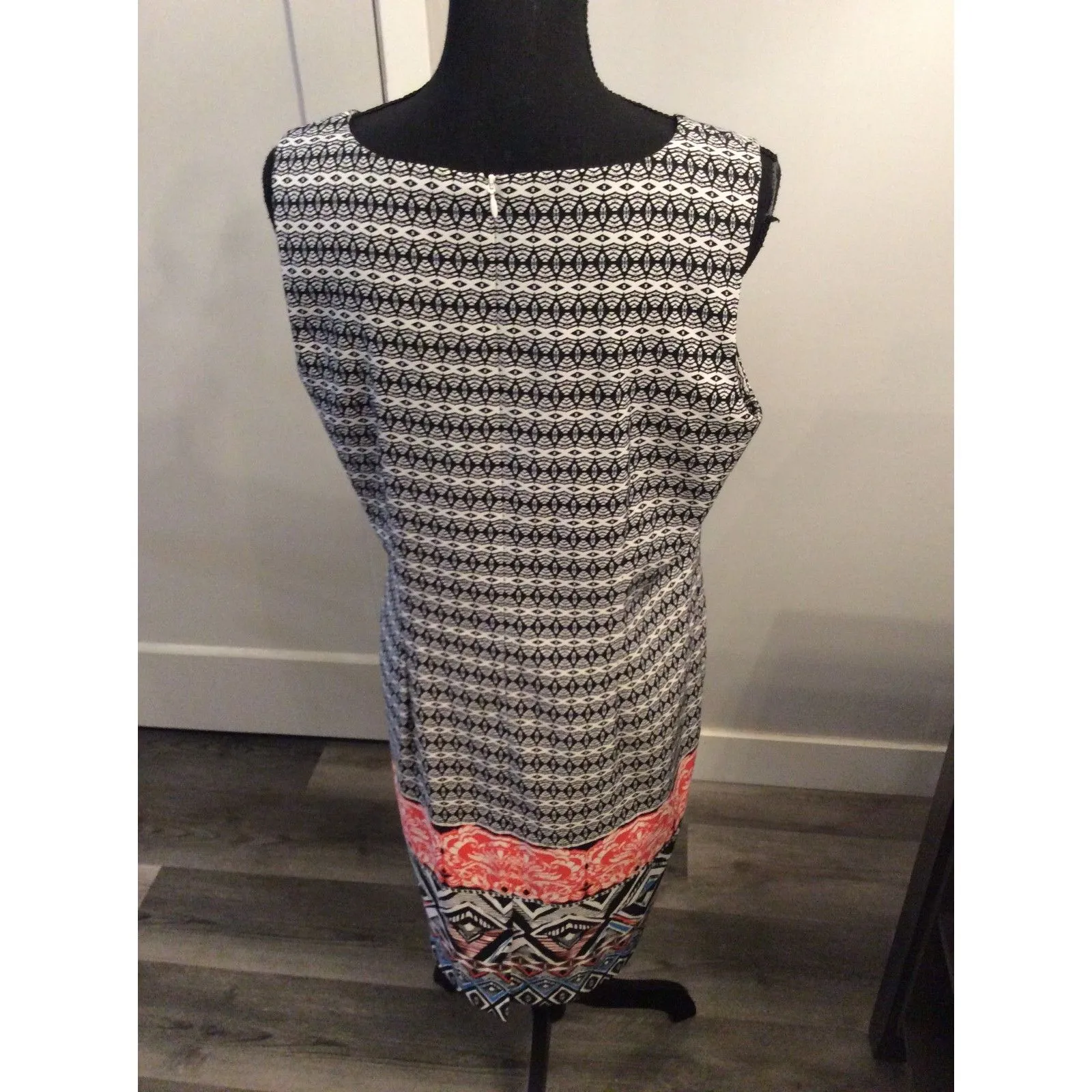 Mario Serrani Italy Shift Print Stretch Dress 12 sleeveless Geometric Print EUC - Image 3