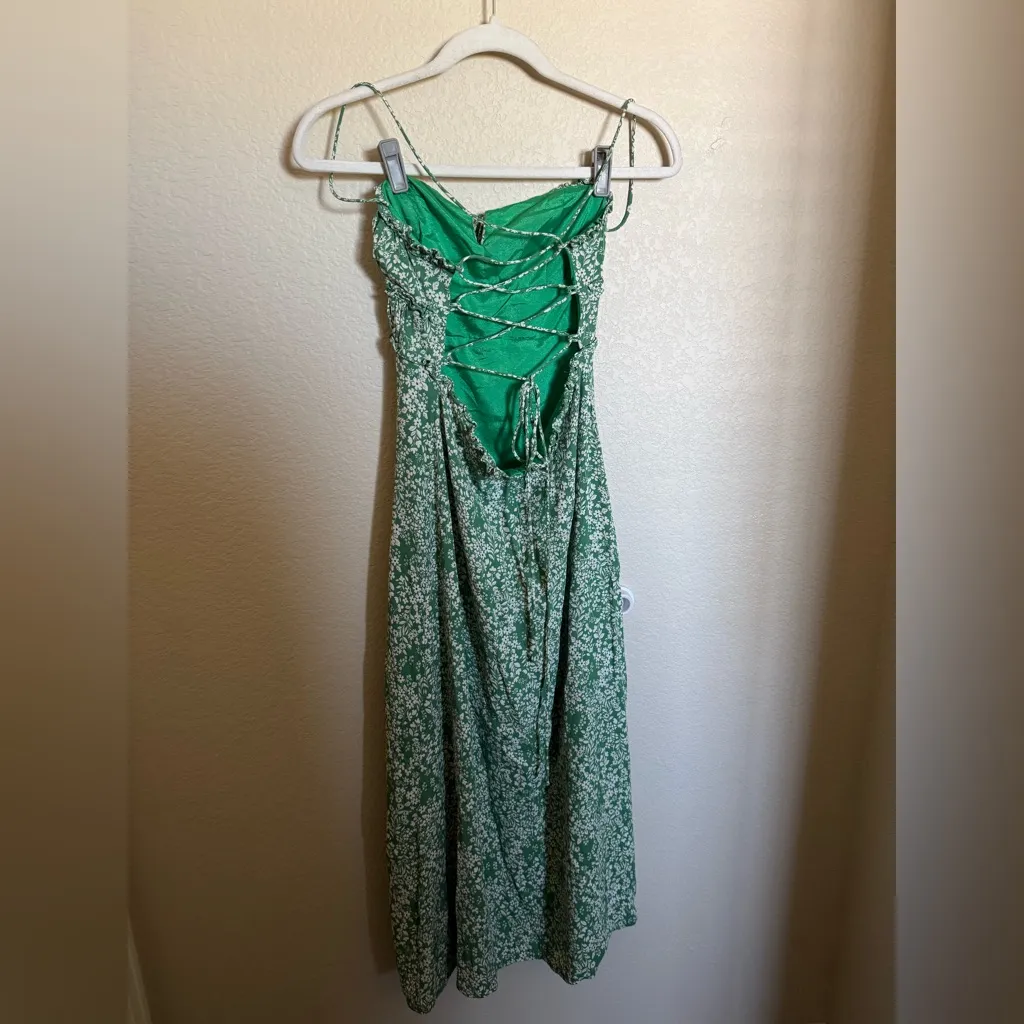 ASTR THE LABEL Amalea Floral Midi‎ Dress Size Small in green - Image 5
