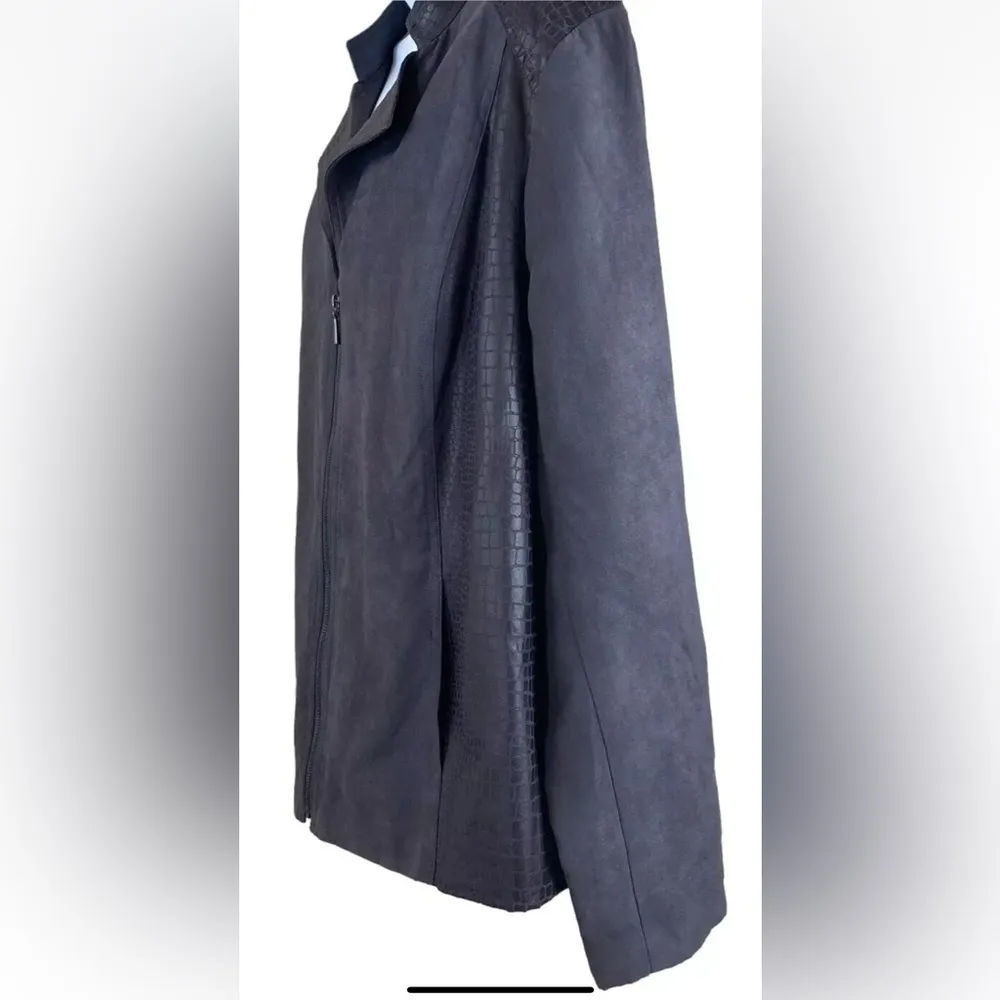 Studio Works Reptile Embossed Jacket with Full Zipper. Charcoal Gray/Black Color - Image 13