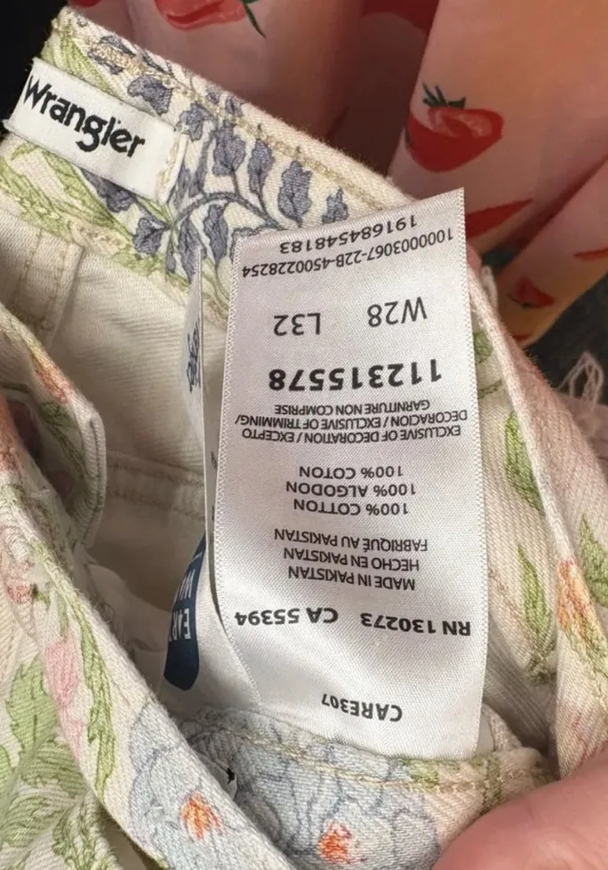 Wrangler Floral Jeans - Image 5