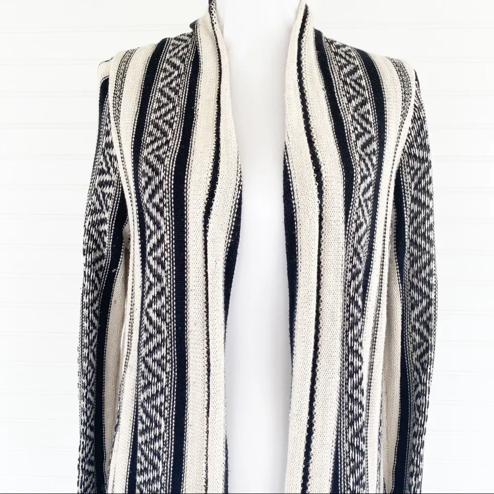 CHAPS  Long cardigan sweater Size Medium - Image 4