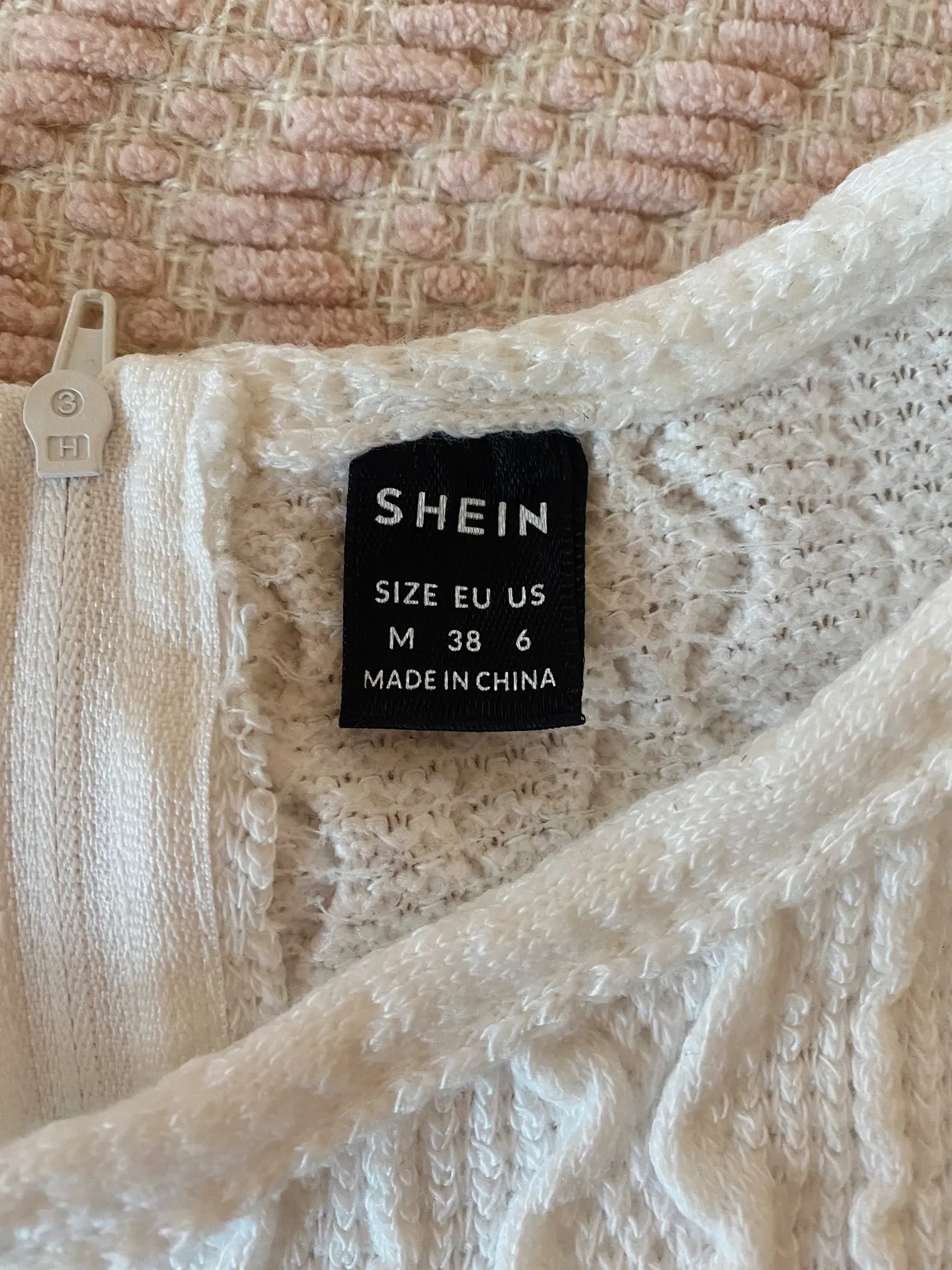 SheIn Cropped sweater tank - Image 4