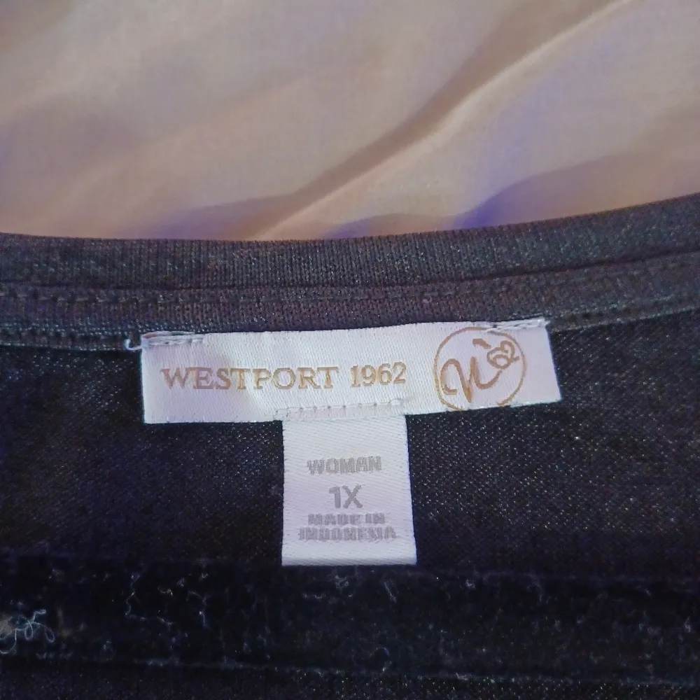 Westport 1962 womens 1X snazzy black top metallic shine - Image 2