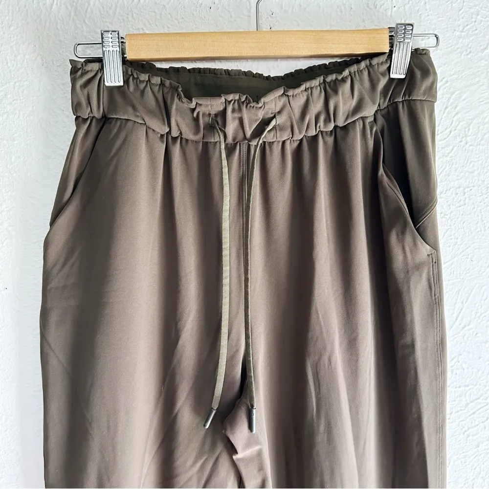Lululemon Stretch High-Rise Jogger Full Length Dark Olive Sz 6 - Image 4