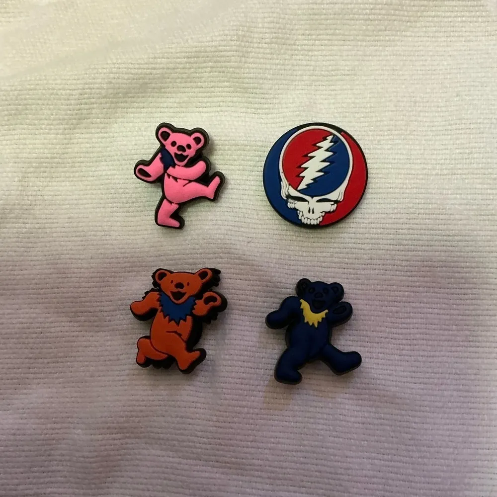 Grateful Dead Jibbitz croc charms NWOT - Image 3